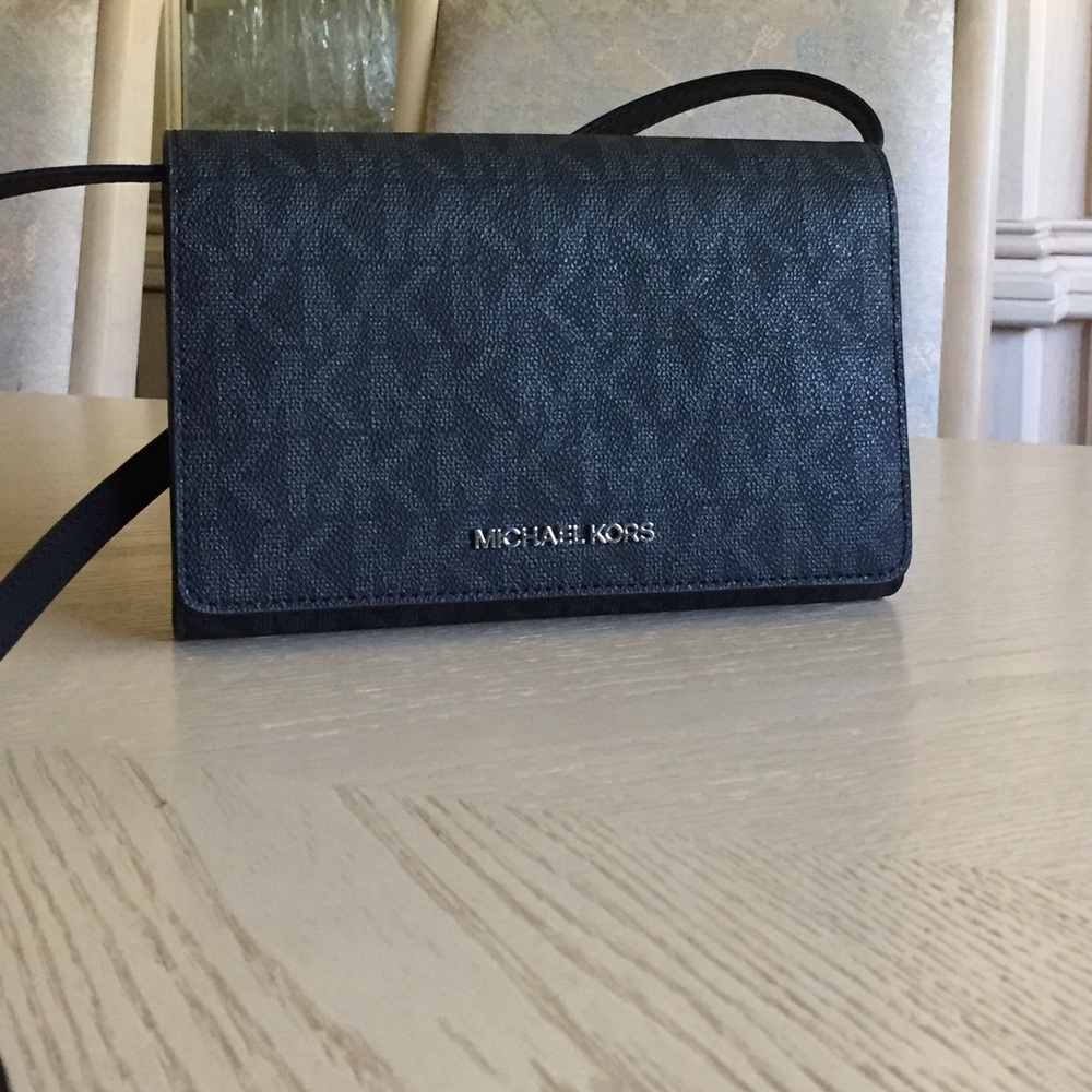 LAST ONE‼️Michael Kors Black Clutch, Crossbody Bag - Picture 2 of 15